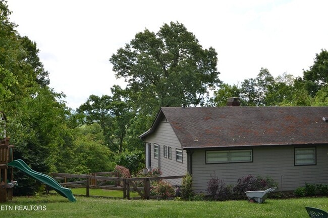 Building Photo - 4701 Westover Terrace