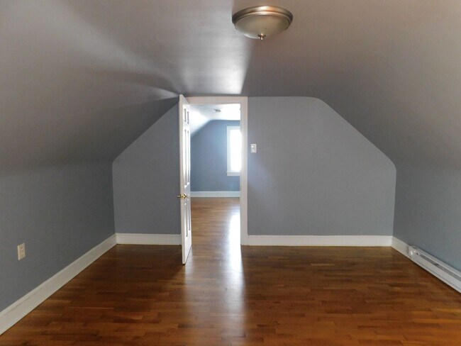 Building Photo - 304 Shenandoah Ave