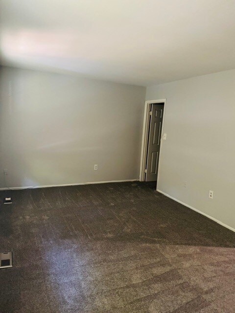 Building Photo - 5 Cherry Manor Ct