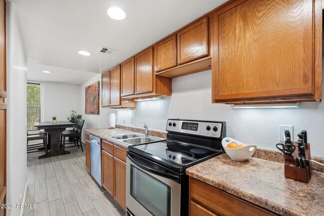 Building Photo - 2929 N 39th St