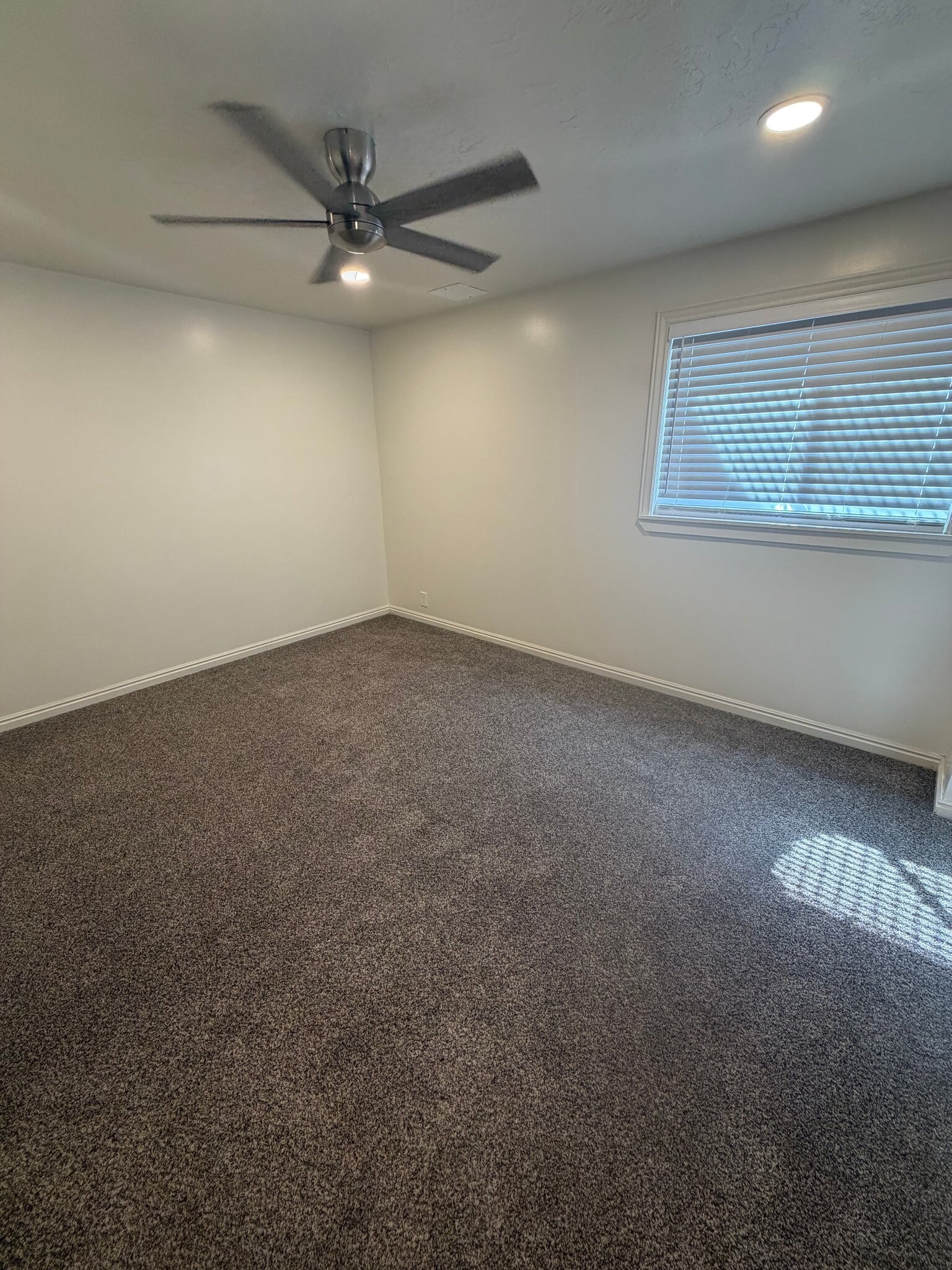 Building Photo - 1158 N 200 W
