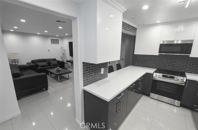 Building Photo - 3381 Oakmont View Dr