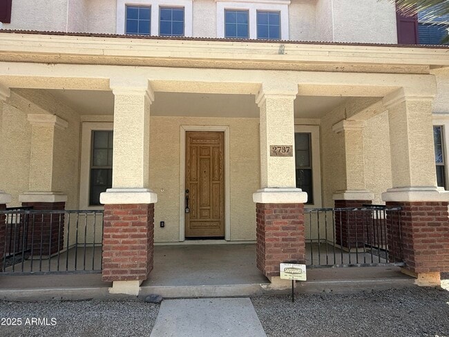 Building Photo - 2737 E Shannon St