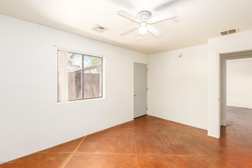 Building Photo - 405 E Geronimo Bluff Loop