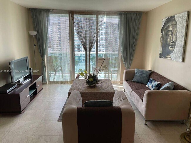 Building Photo - 3901 S Ocean Dr