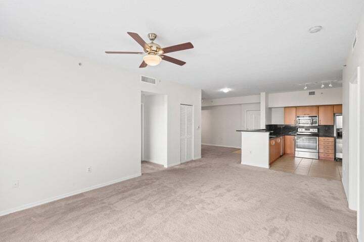 Building Photo - 255 NE 3rd Ave