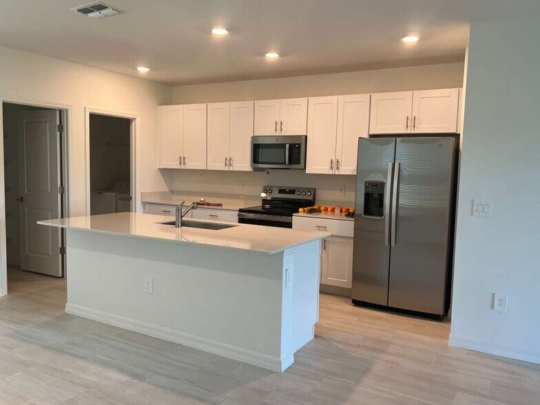 Building Photo - 17476 Happytrails St