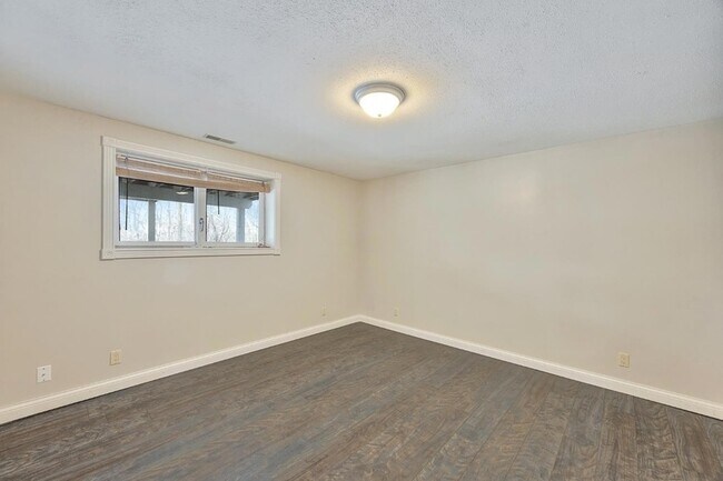 Building Photo - 20401 Matterhorn Dr