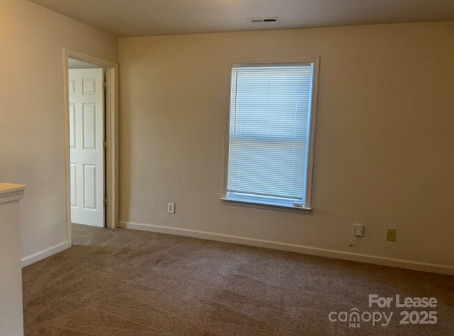 Building Photo - 1124 New Day Ct