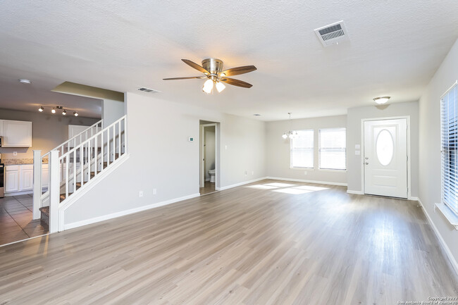 Building Photo - 9879 Highland Creek