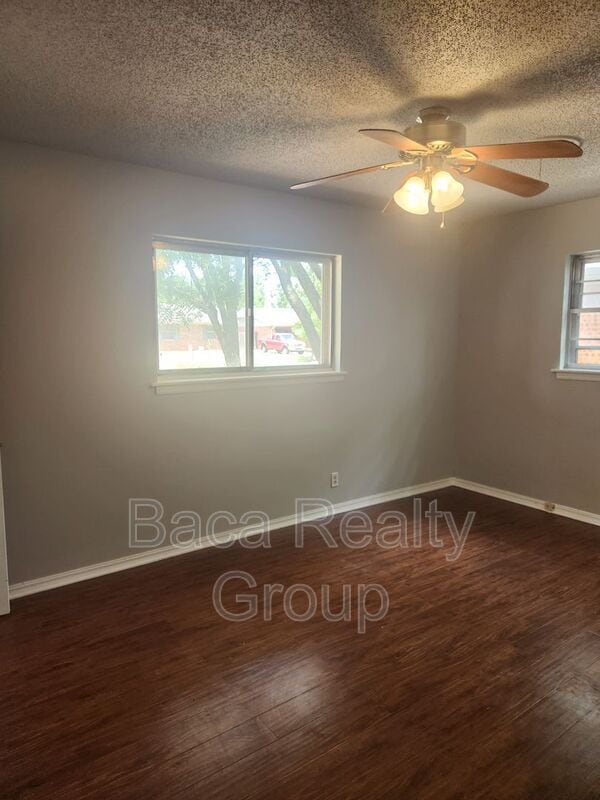 Building Photo - 500 Clearview Dr