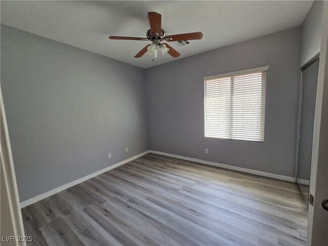 Building Photo - 5635 Criollo Dr
