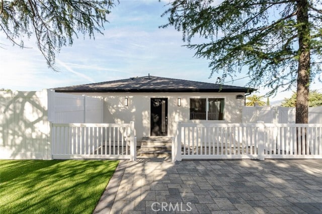 Building Photo - 10425 Pinyon Ave