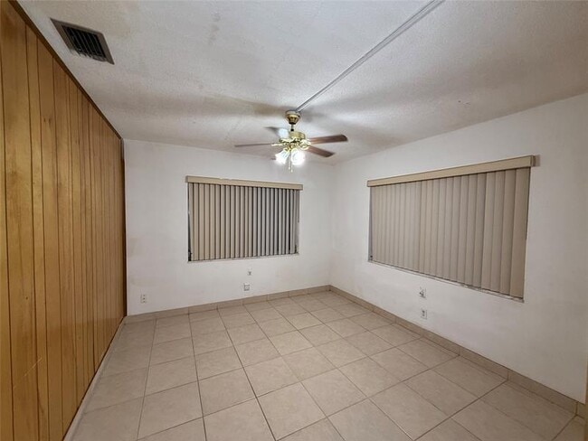 Building Photo - 7508 NW 67th Ave