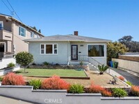 Building Photo - 3644 S Cabrillo Ave