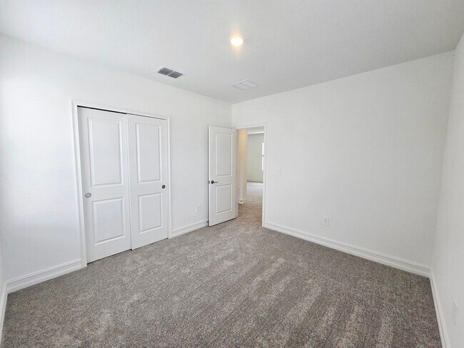 Building Photo - Annual Rental in Stonegate Preserve – Brand-New 3 Bedroom, 2.5 Bath Home with Loft, Main-Level Pr...