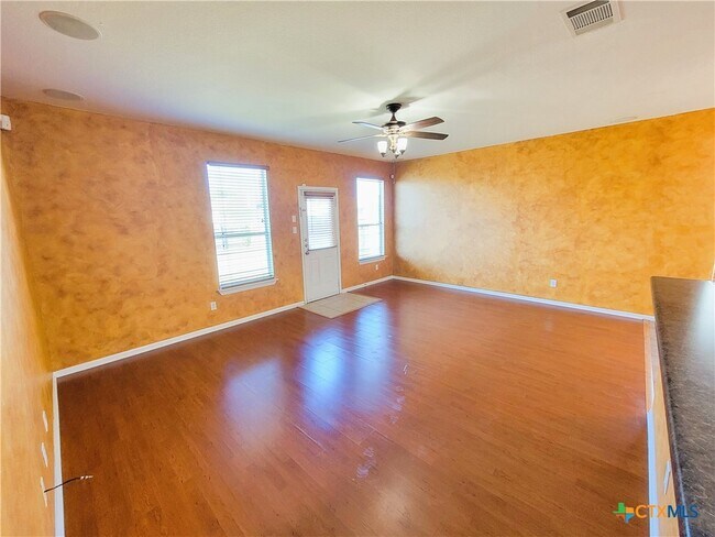 Building Photo - 610 Taurus Dr