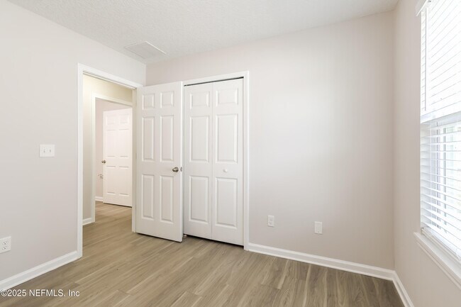 Building Photo - 416 Palm St