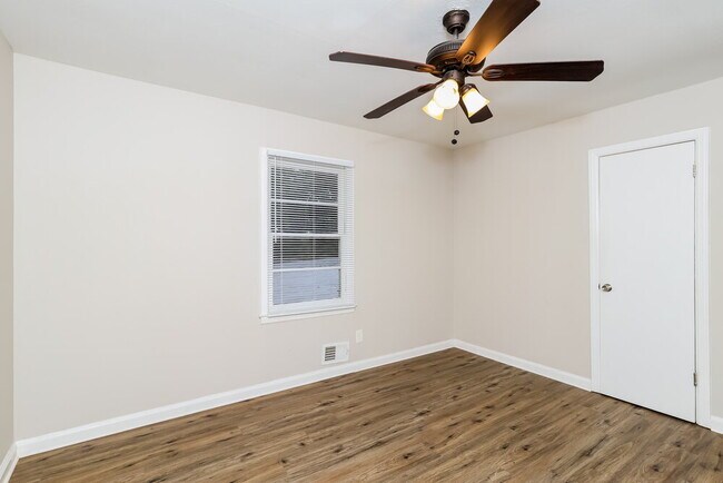 Building Photo - 6281 Denny Ln SW