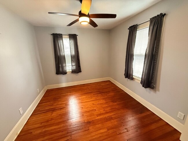 Building Photo - 3 Bedroom 2 1/2 Bathroom with one car detached garage