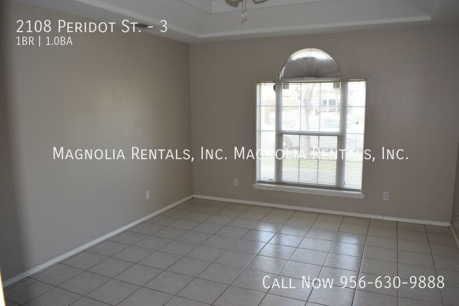 Building Photo - 2108 Peridot St