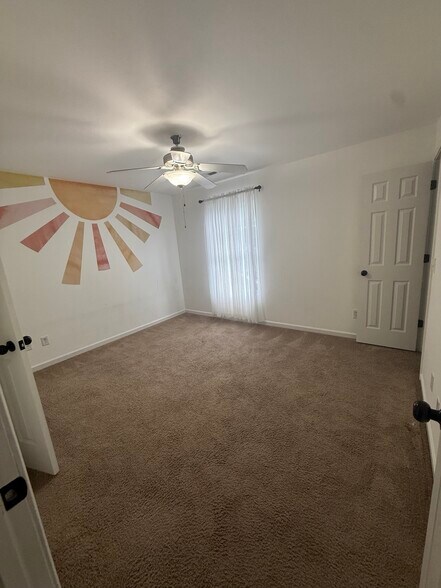 Building Photo - 9084 Haileys Pond Dr