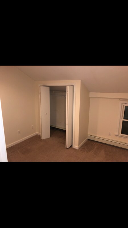 Building Photo - 8 E Oneida St