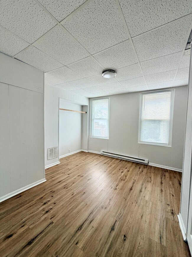 Building Photo - 3563 Emerald St