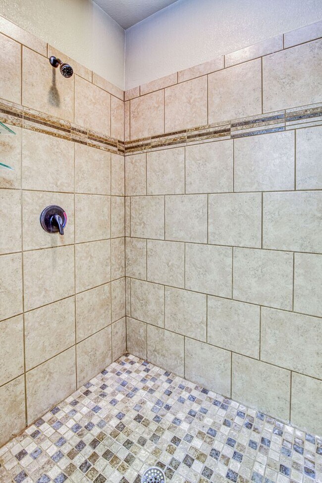 Building Photo - Beautiful Corner lot House