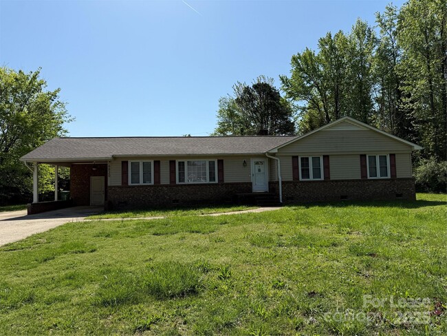 Primary Photo - 6820 Rumple Rd