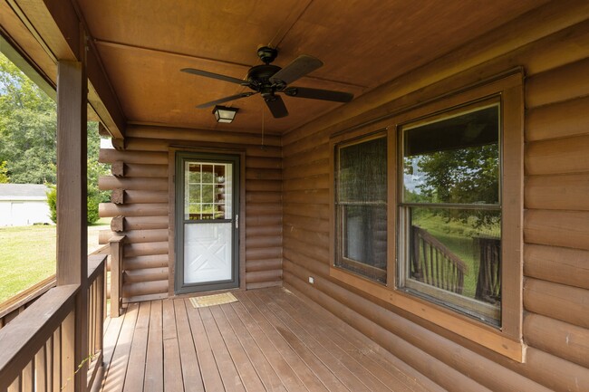 Building Photo - 126 George Jones Rd