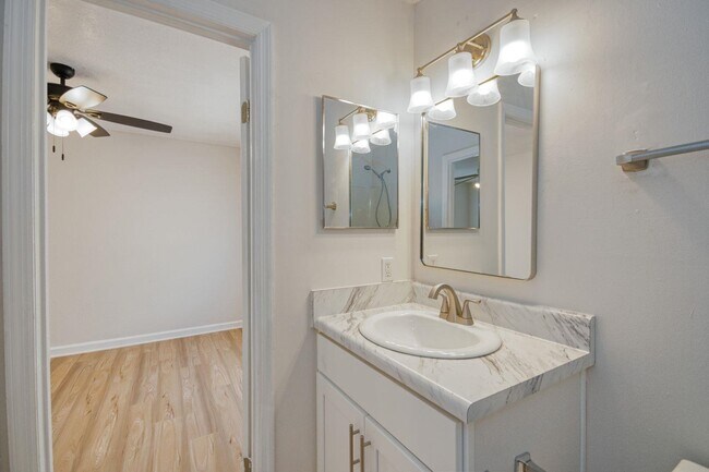 Building Photo - 3464 Daylily Ln