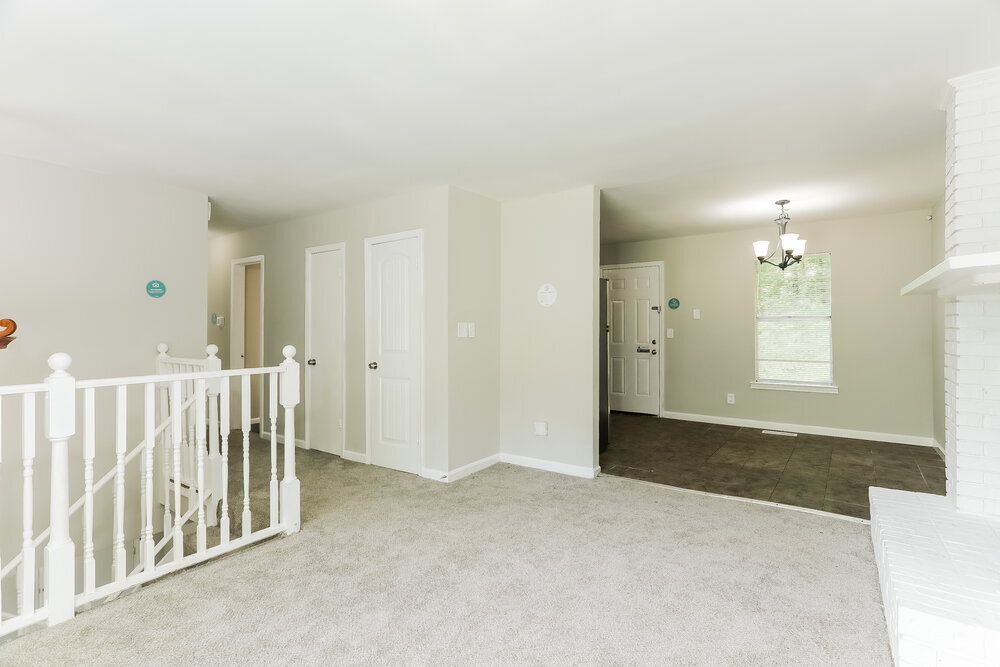 Building Photo - 232 Glenvalley Ln NW