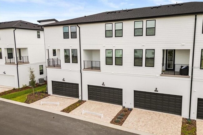 Building Photo - 15489 Hamlin Pk Dr