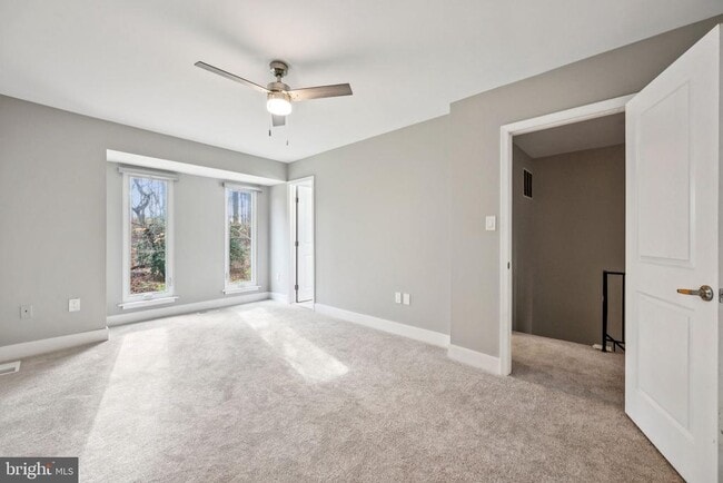 Building Photo - 7849 Briardale Terrace