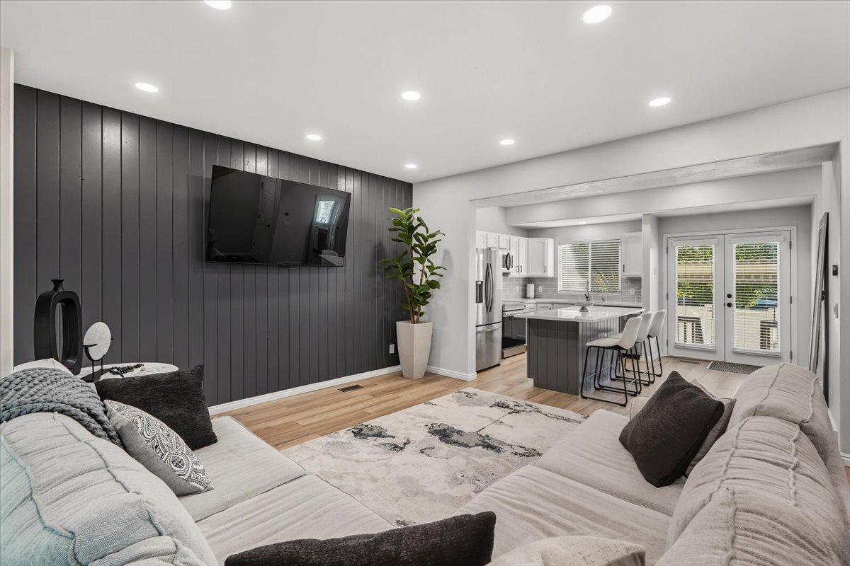 Building Photo - 1552 S 850 W