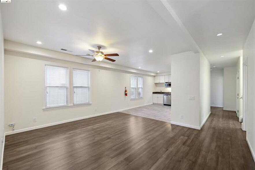 Building Photo - 2211 Haste St