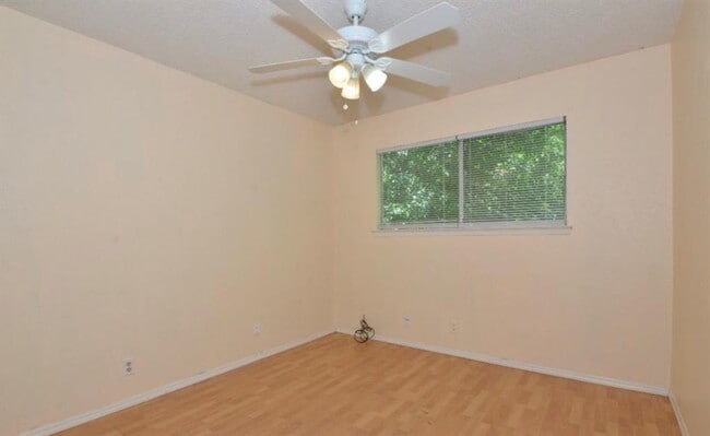 Building Photo - 10801 Lanshire Dr