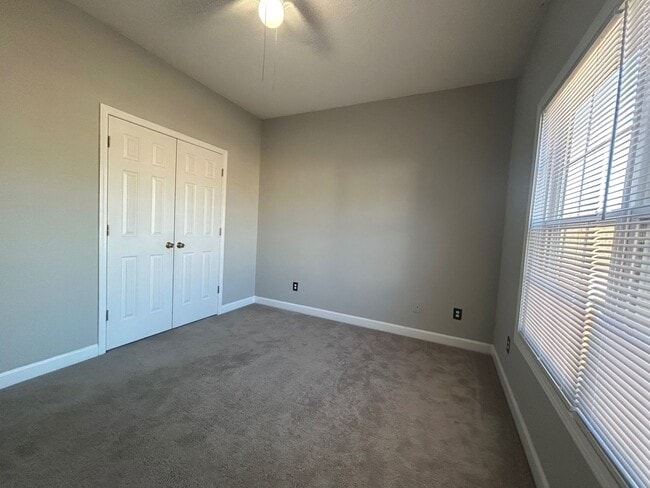 Building Photo - 329 Anden Hall Dr