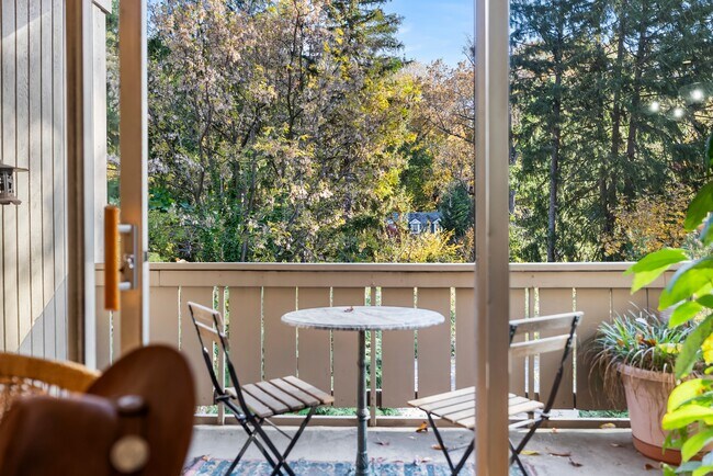 Building Photo - 110 Cross Keys Rd