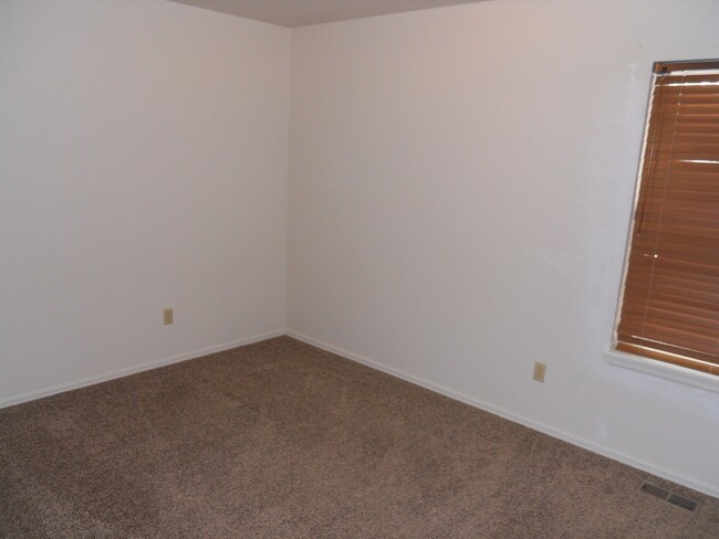 Building Photo - 764A GARRETT 485 BELLFLOWER