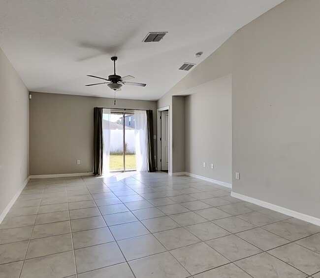 Building Photo - 14620 Dunrobin Dr