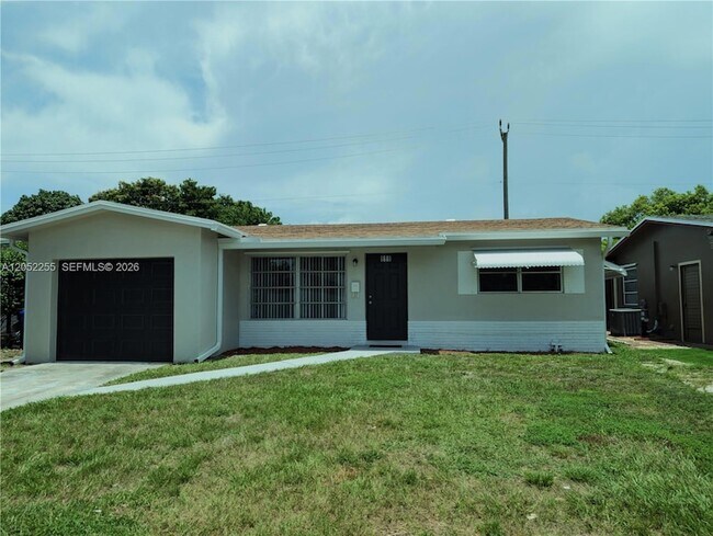 Building Photo - 888 SW 62nd Ave