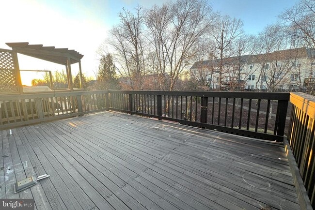 Building Photo - 45504 Trail Run Terrace