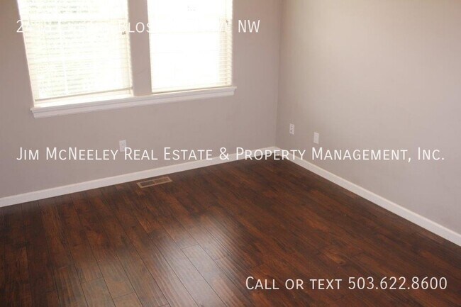 Building Photo - Sorry, no pets! Beautiful Home Available I...
