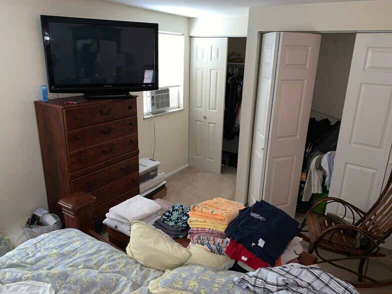 Building Photo - 4304 Royalview Dr