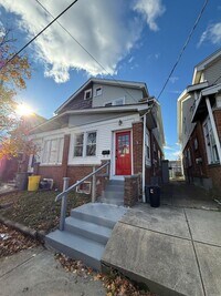 Building Photo - 929 Adeline St