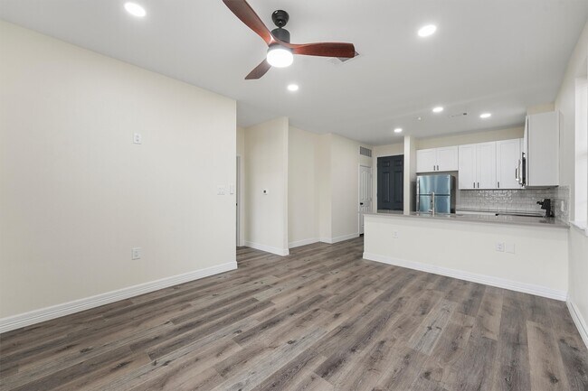 Building Photo - 2130 Aldine Mail Rte Rd