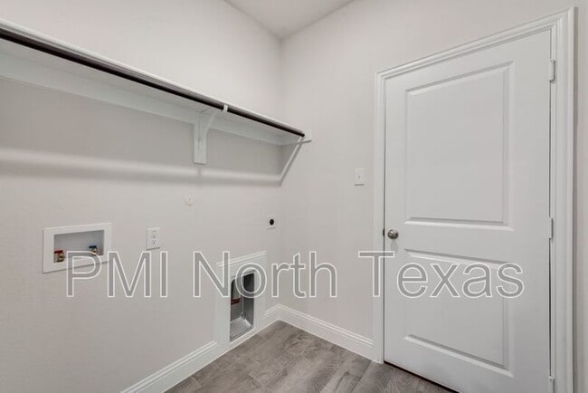 Building Photo - 309 Amenduni Ln