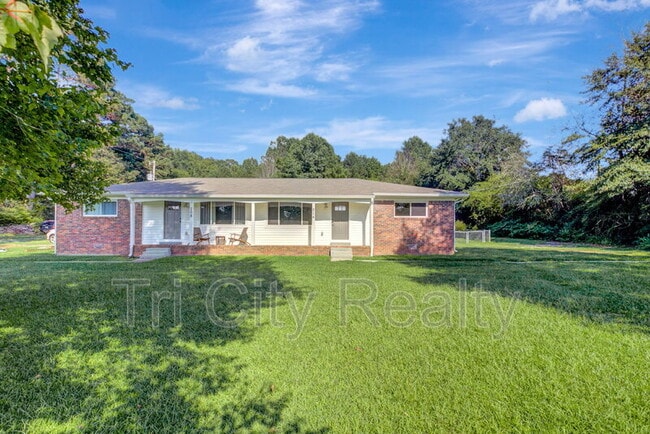 Building Photo - 214 Brooks Rd